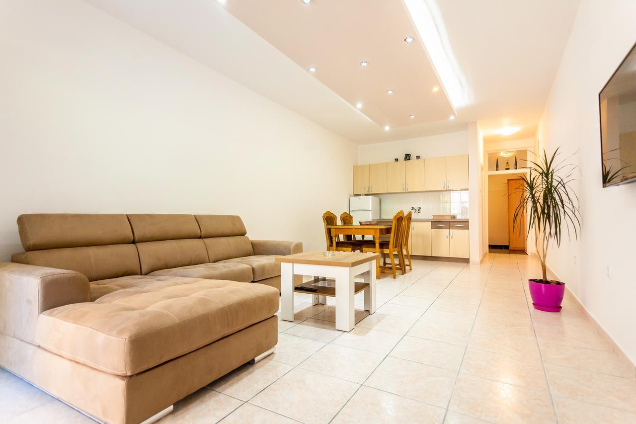 Apartments Adriatic سفيتي ستيفان المظهر الخارجي الصورة